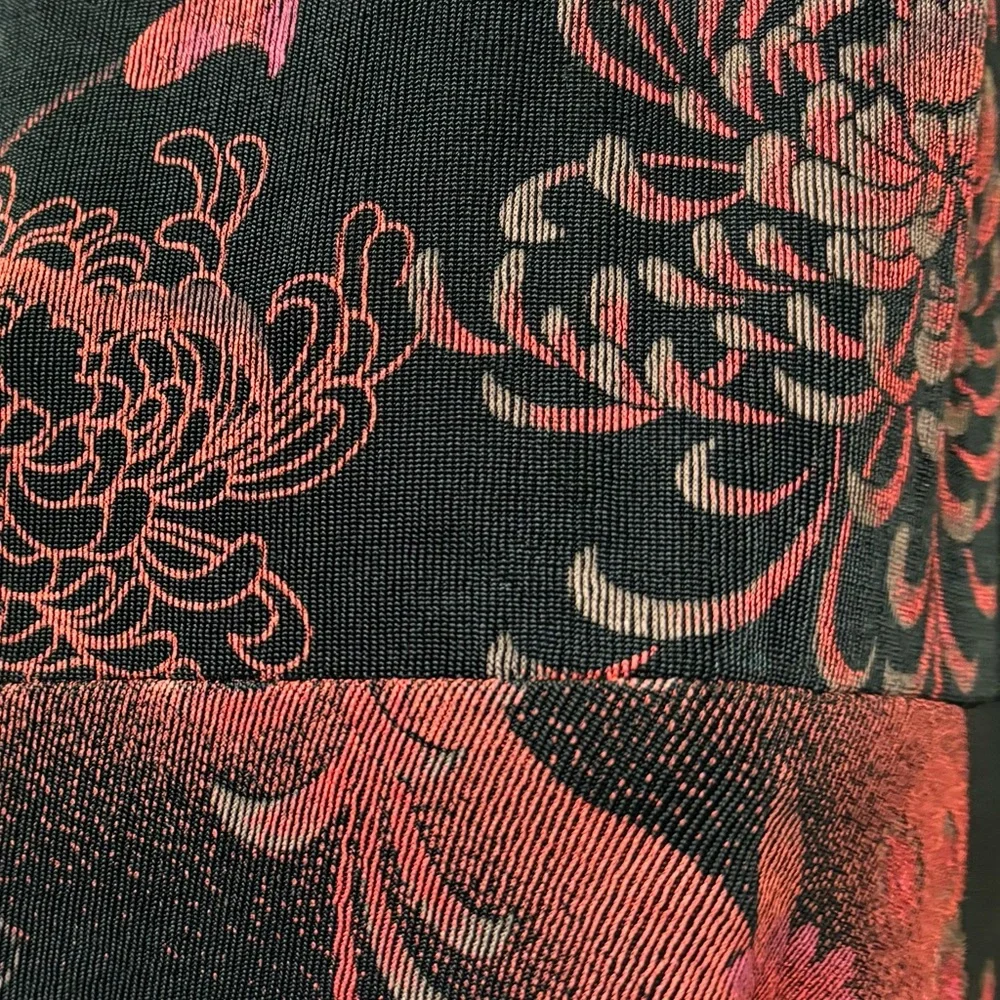 90s/y2k slinky above knee skirt with red floral pattern, size petite medium - Picture 4 of 7